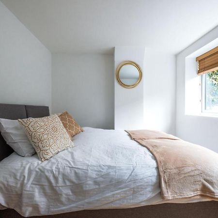 Cosy Flat In Free Parking Area, Next To Bus Stop Brighton Exterior photo