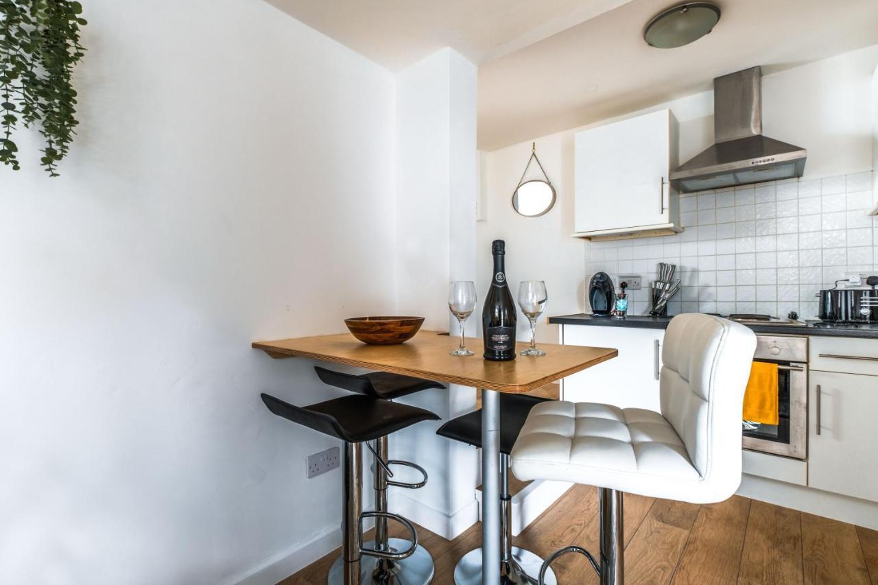 Cosy Flat In Free Parking Area, Next To Bus Stop Brighton Exterior photo